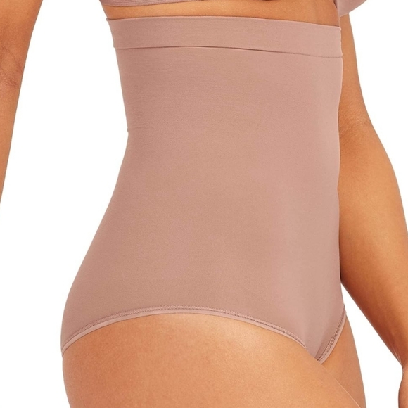 Mystery Box 📦 Mixed Apparel!! - Picture 14 of 16